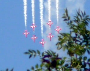 Red Arrows in formation Farnborough 2010