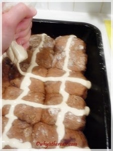 Here I am piping the paste onto my hot cross buns before baking - with a plain old plastic bag ;-)